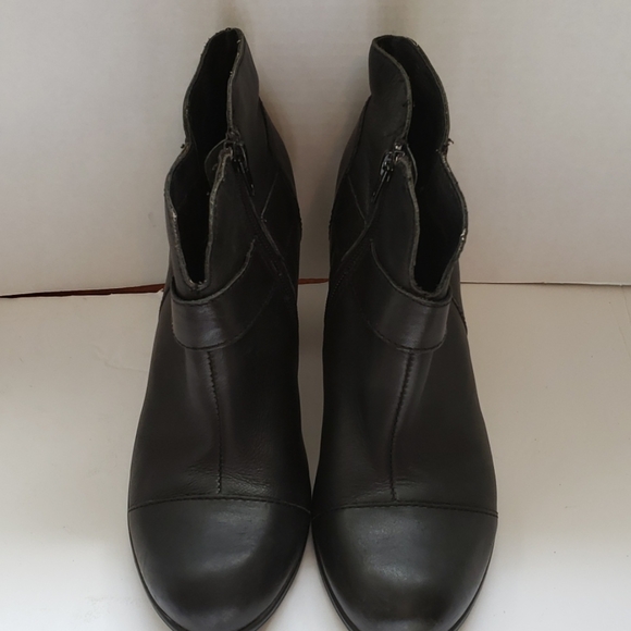 Born black leather booties - Picture 3 of 10